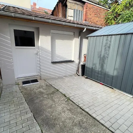 Le 6 - Joli Petit Studio, Centre - Stationnement Gratuit 牟罗兹
